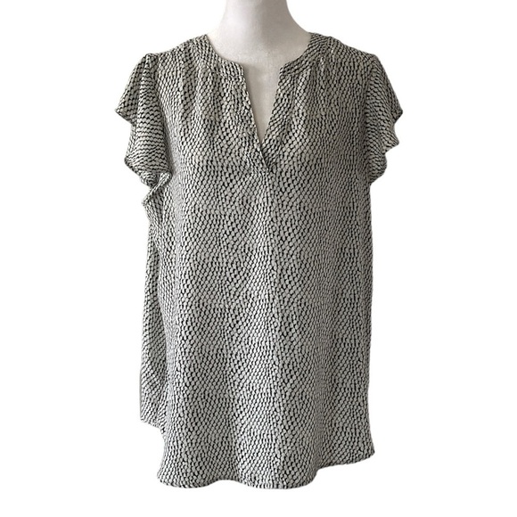 Adrianna Papell Tops - Adrianna Papell large blouse v-neck flutter sleeves black